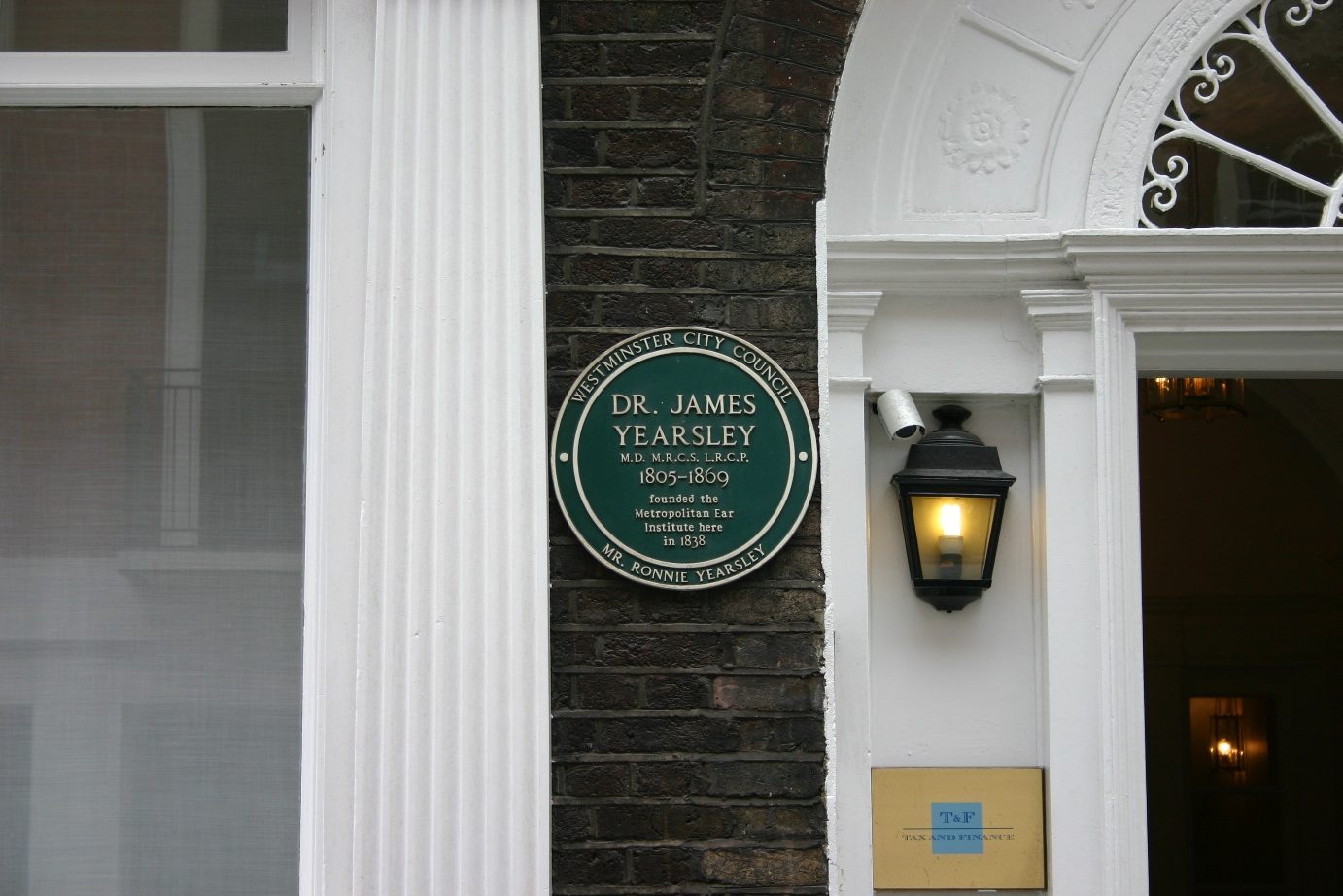 James Yearsley's memorial tablet, London - 02.JPG